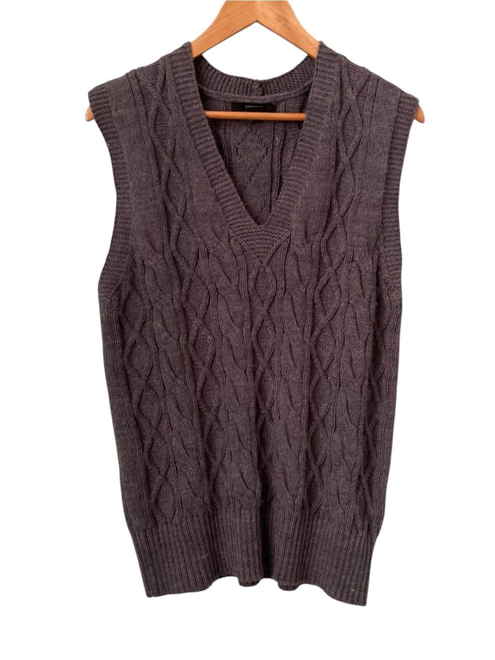 Forever21 Cable Knit V-Neck Sleeveless Sweater Vest in Charcoal Size Small